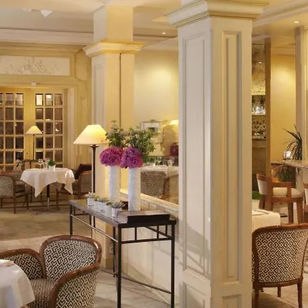 Hotell Bedford 4*